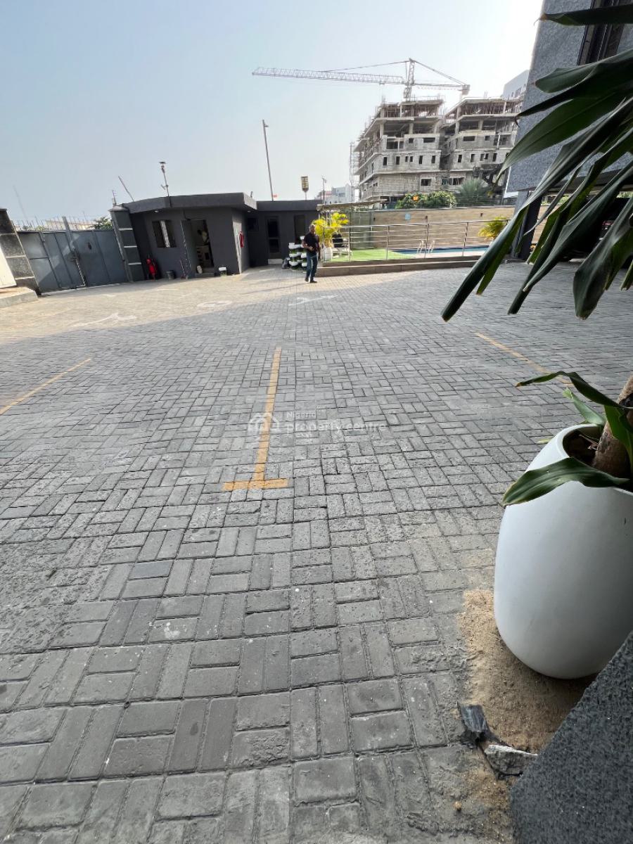 Unfurnished and Fully-serviced 2-bedroom Flat with Elevator, Swim Pool, Lekki Phase 1, Lekki, Lagos, Flat / Apartment for Rent