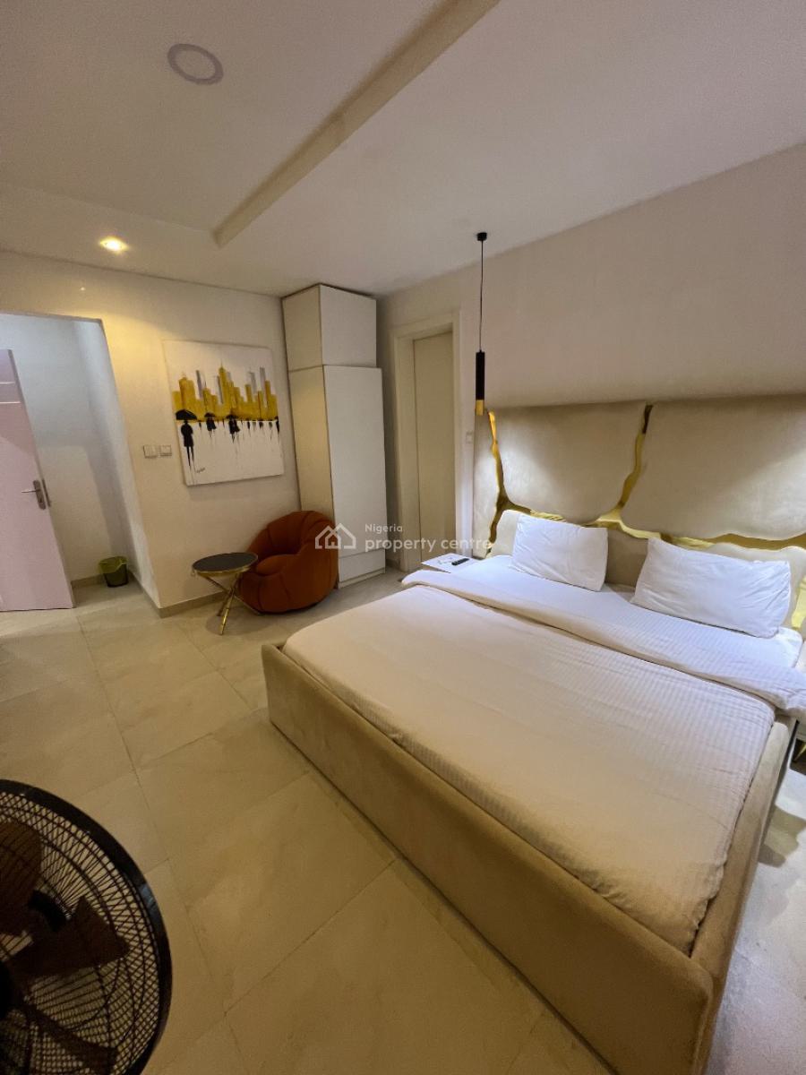 Unfurnished and Fully-serviced 2-bedroom Flat with Elevator, Swim Pool, Lekki Phase 1, Lekki, Lagos, Flat / Apartment for Rent