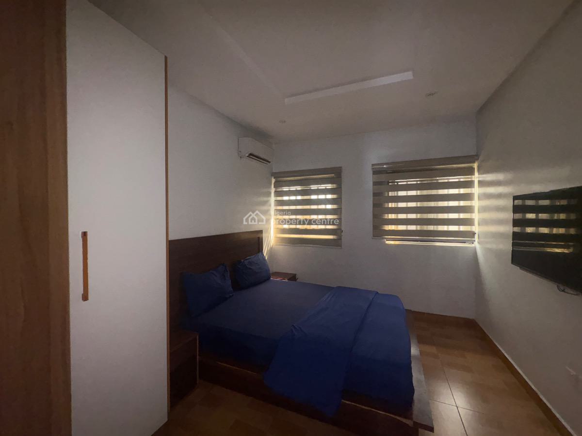 1 Bedroom Apartment with 24 Hours Light, Lekki Phase 1, Lekki, Lagos, Mini Flat (room and Parlour) for Rent