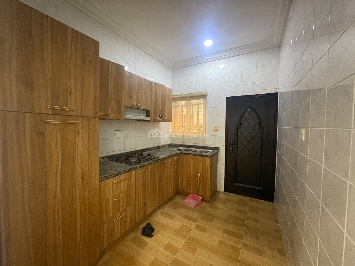 1 Bedroom Apartment with 24 Hours Light, Lekki Phase 1, Lekki, Lagos, Mini Flat (room and Parlour) for Rent