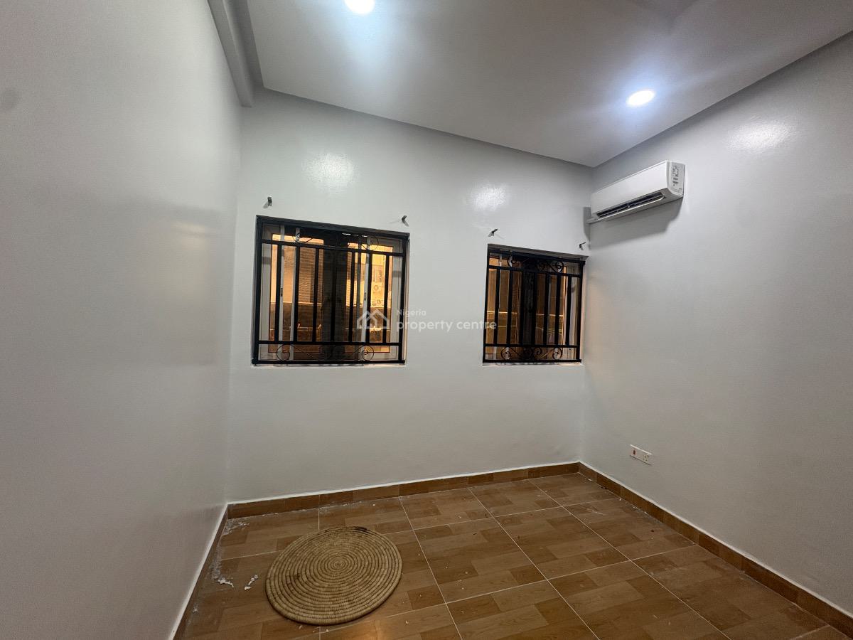 1 Bedroom Apartment with 24 Hours Light, Lekki Phase 1, Lekki, Lagos, Mini Flat (room and Parlour) for Rent