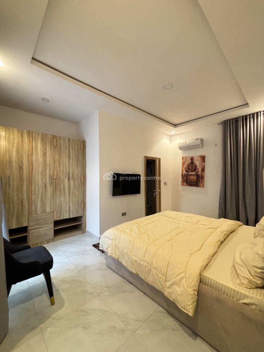 Lovely 1 Bedroom Apartment with Pool and Gym, Ikota Gra, Ikota, Lekki, Lagos, Flat / Apartment Short Let