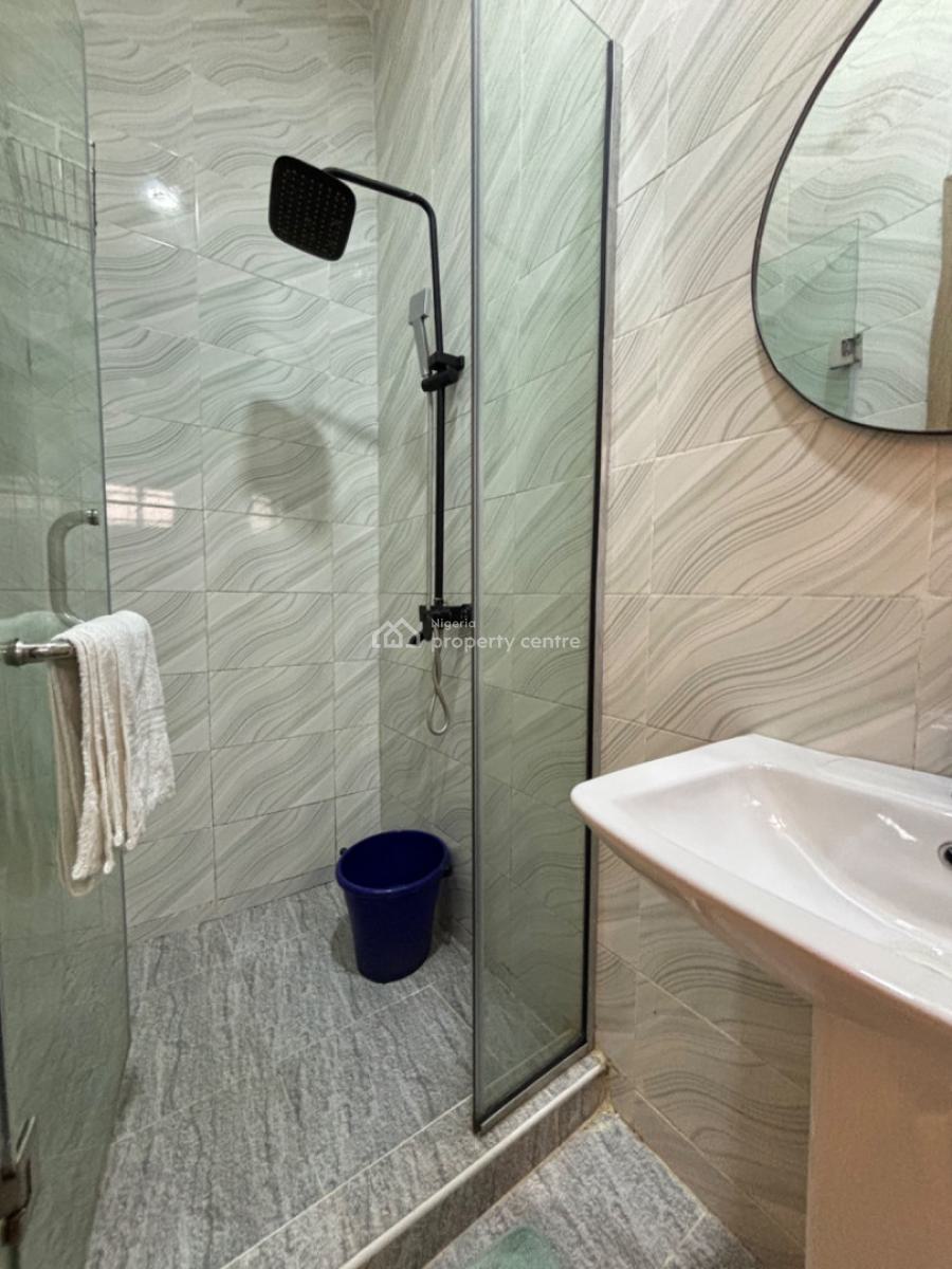 Lovely 1 Bedroom Apartment with Pool and Gym, Ikota Gra, Ikota, Lekki, Lagos, Flat / Apartment Short Let