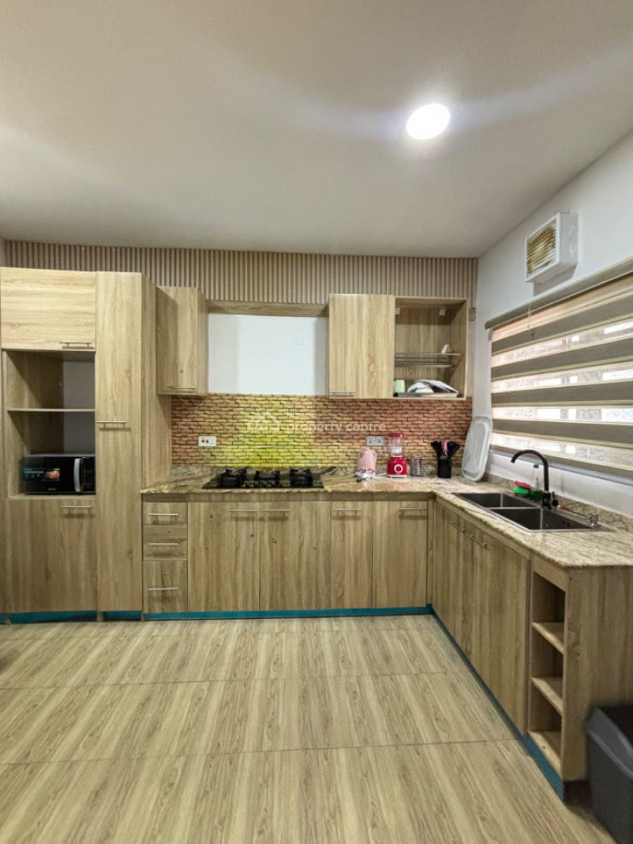 Nice 2 Bedroom Apartment with a Pool and Gym, Ikota, Lekki, Lagos, Flat / Apartment Short Let