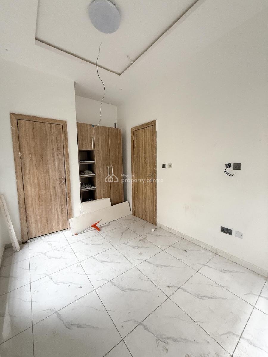 Lovely 1 Bedroom Apartment, Ologolo, Ologolo, Lekki, Lagos, Block of Flats for Sale