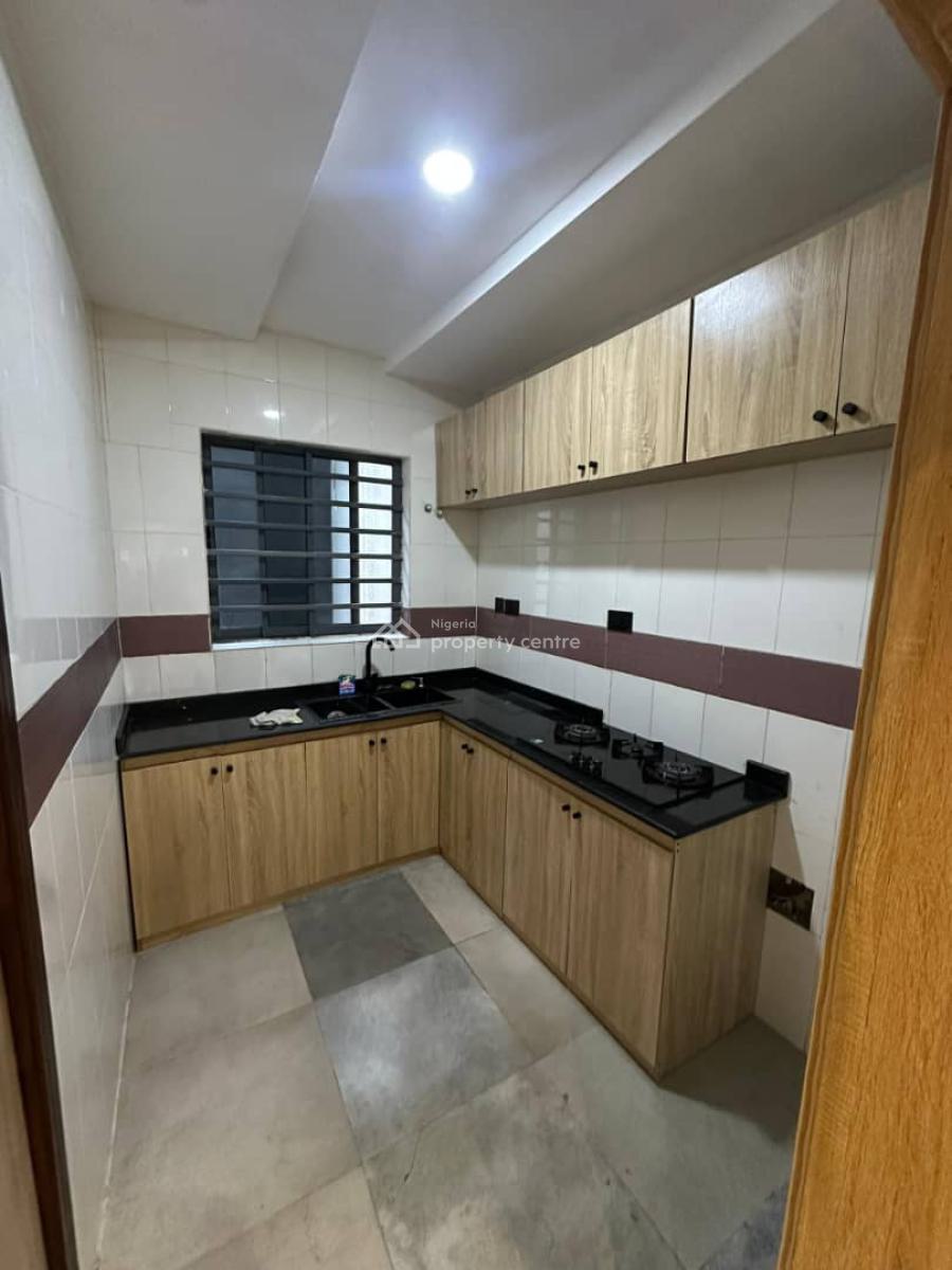 Brand New 2 Bedroom, Ologolo Lekki. ‎whiterock Apartment, Whitesand Beach Estate., Lekki, Lagos, House for Rent