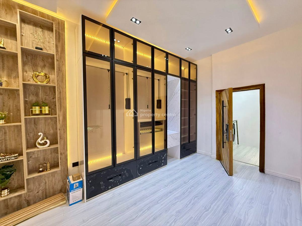 Distress Deal. Exquisite and Beautifully Furnished Spacious Home, Idado Estate, Lekki, Lagos, Semi-detached Duplex for Sale