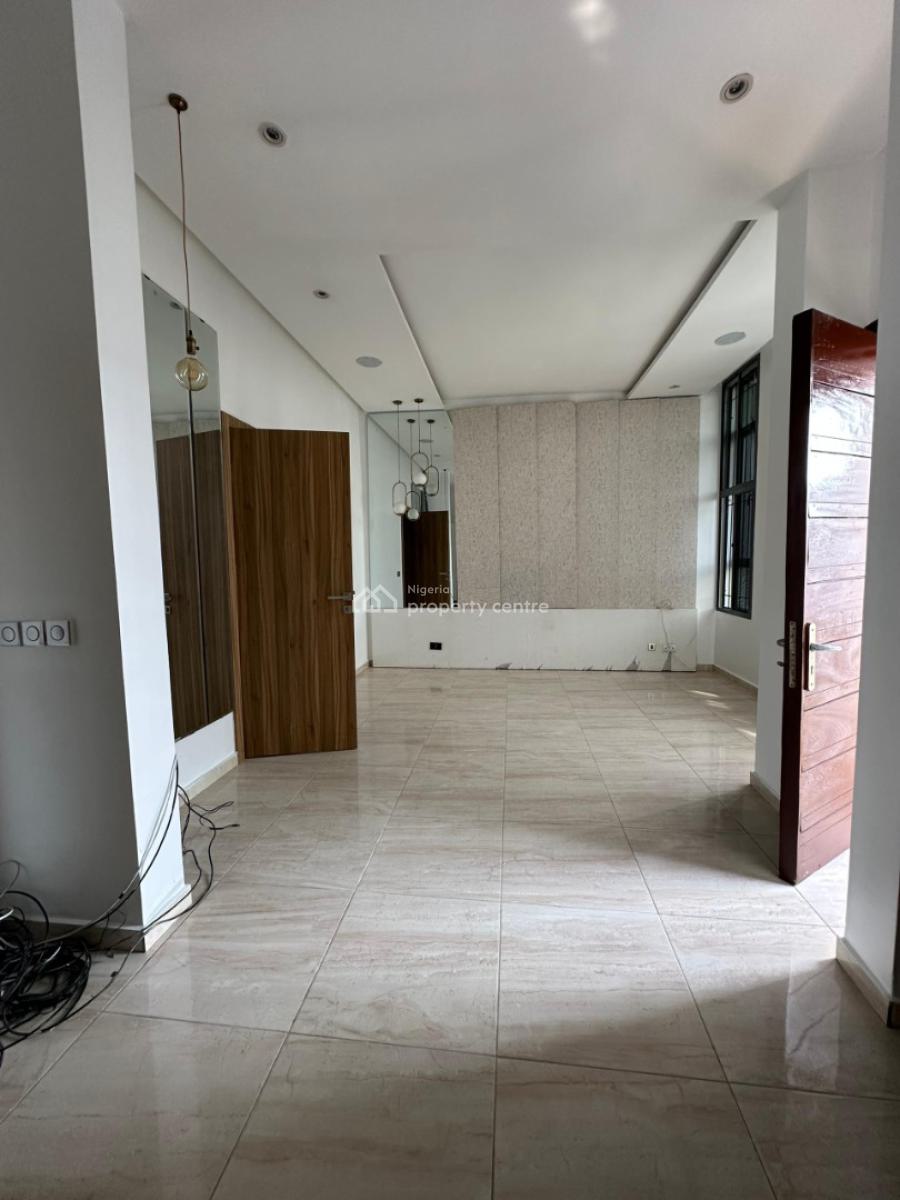 Well Finished Self-serviced 4 Bedroom Terrace with a Room Bq, Ikate Elegushi, Lekki, Lagos, Terraced Duplex for Sale