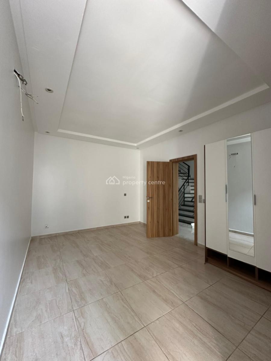 Well Finished Self-serviced 4 Bedroom Terrace with a Room Bq, Ikate Elegushi, Lekki, Lagos, Terraced Duplex for Sale