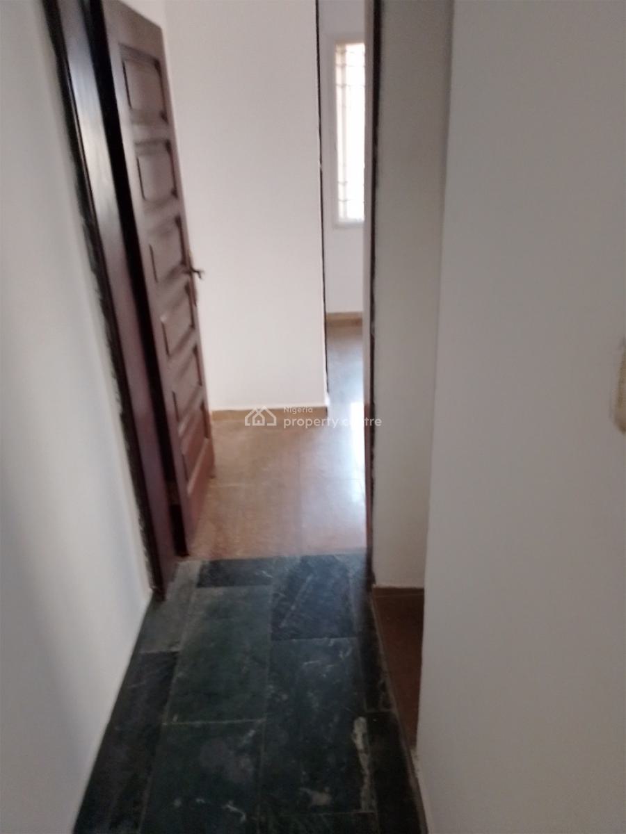 Executive Serviced Well Maintained Mini Flat, Off Ramal, Lekki Phase 1, Lekki, Lagos, Flat / Apartment for Rent