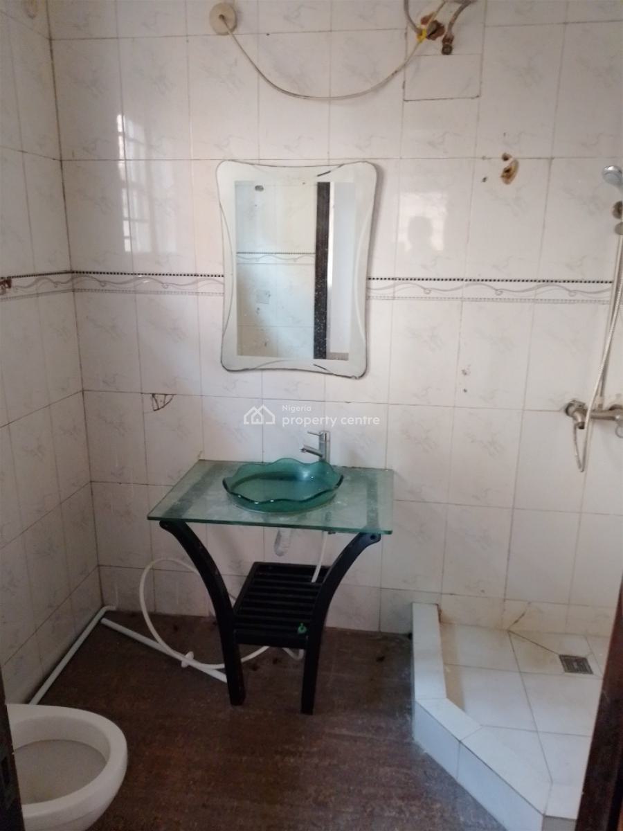 Executive Serviced Well Maintained Mini Flat, Off Ramal, Lekki Phase 1, Lekki, Lagos, Flat / Apartment for Rent