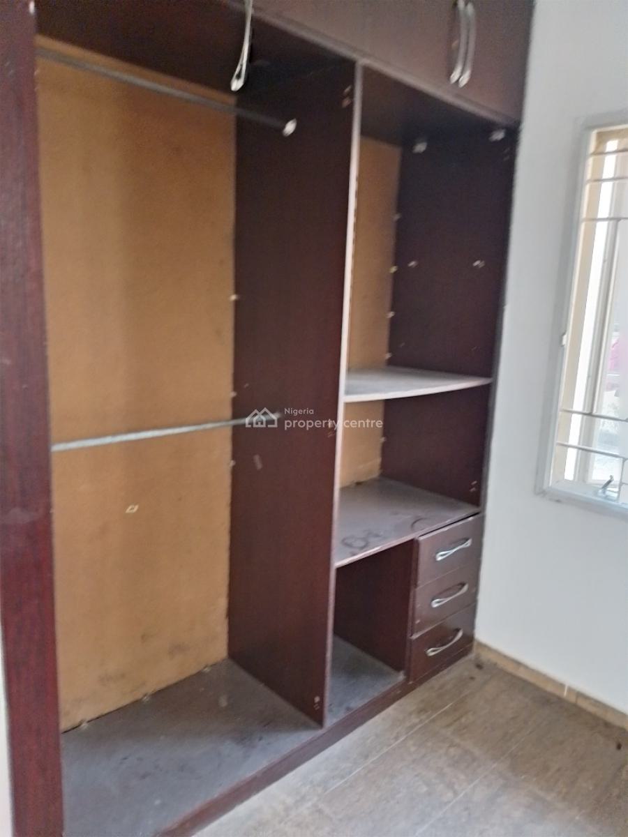 Executive Serviced Well Maintained Mini Flat, Off Ramal, Lekki Phase 1, Lekki, Lagos, Flat / Apartment for Rent