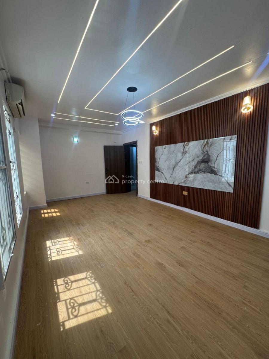 Spacious Well Maintained 2-bedroom Apartment, Lekki Phase 1, Lekki, Lagos, Flat / Apartment for Rent