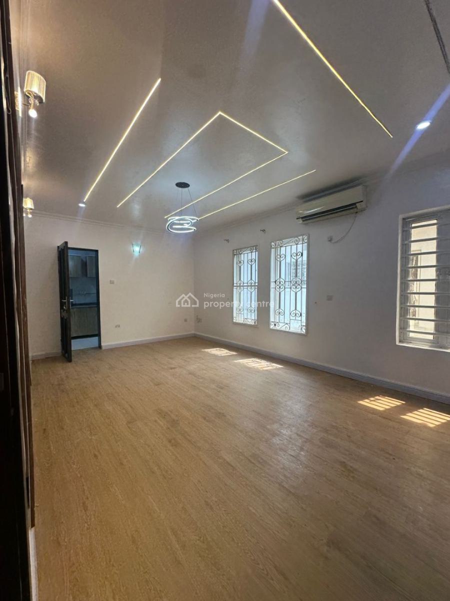 Spacious Well Maintained 2-bedroom Apartment, Lekki Phase 1, Lekki, Lagos, Flat / Apartment for Rent