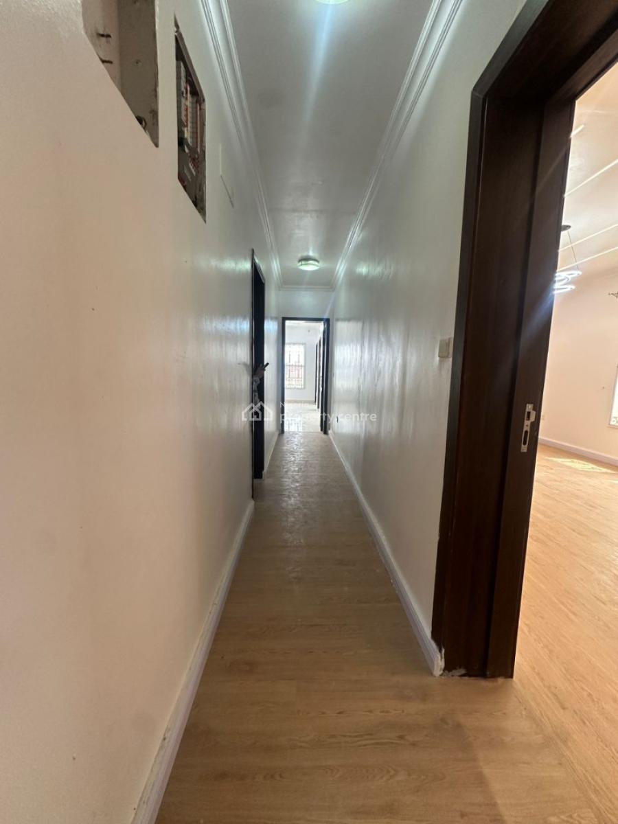 Spacious Well Maintained 2-bedroom Apartment, Lekki Phase 1, Lekki, Lagos, Flat / Apartment for Rent