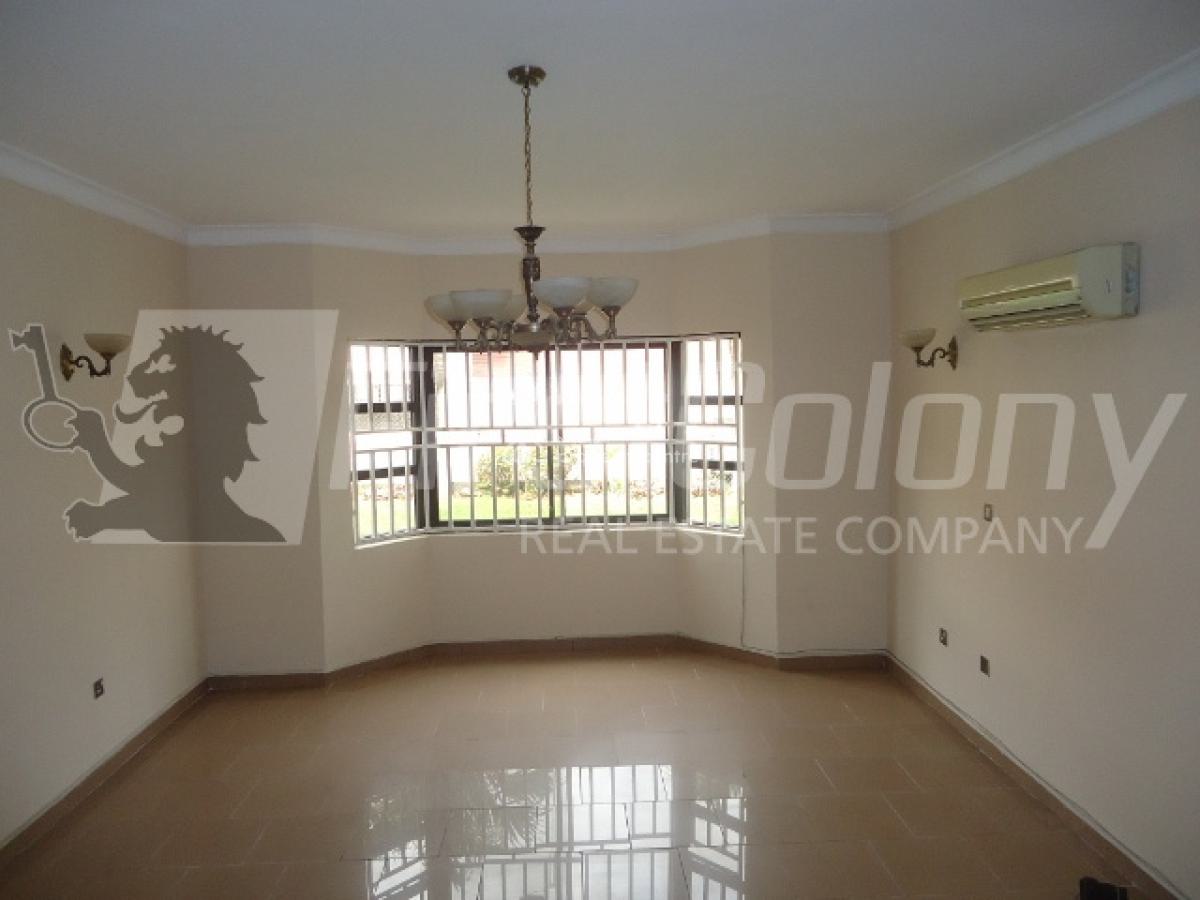Well Maintained Ample 4 Bedroom Duplex with Excellent Facilities, Old Ikoyi, Ikoyi, Lagos, Terraced Duplex for Rent