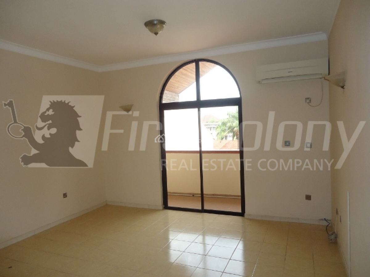 Well Maintained Ample 4 Bedroom Duplex with Excellent Facilities, Old Ikoyi, Ikoyi, Lagos, Terraced Duplex for Rent