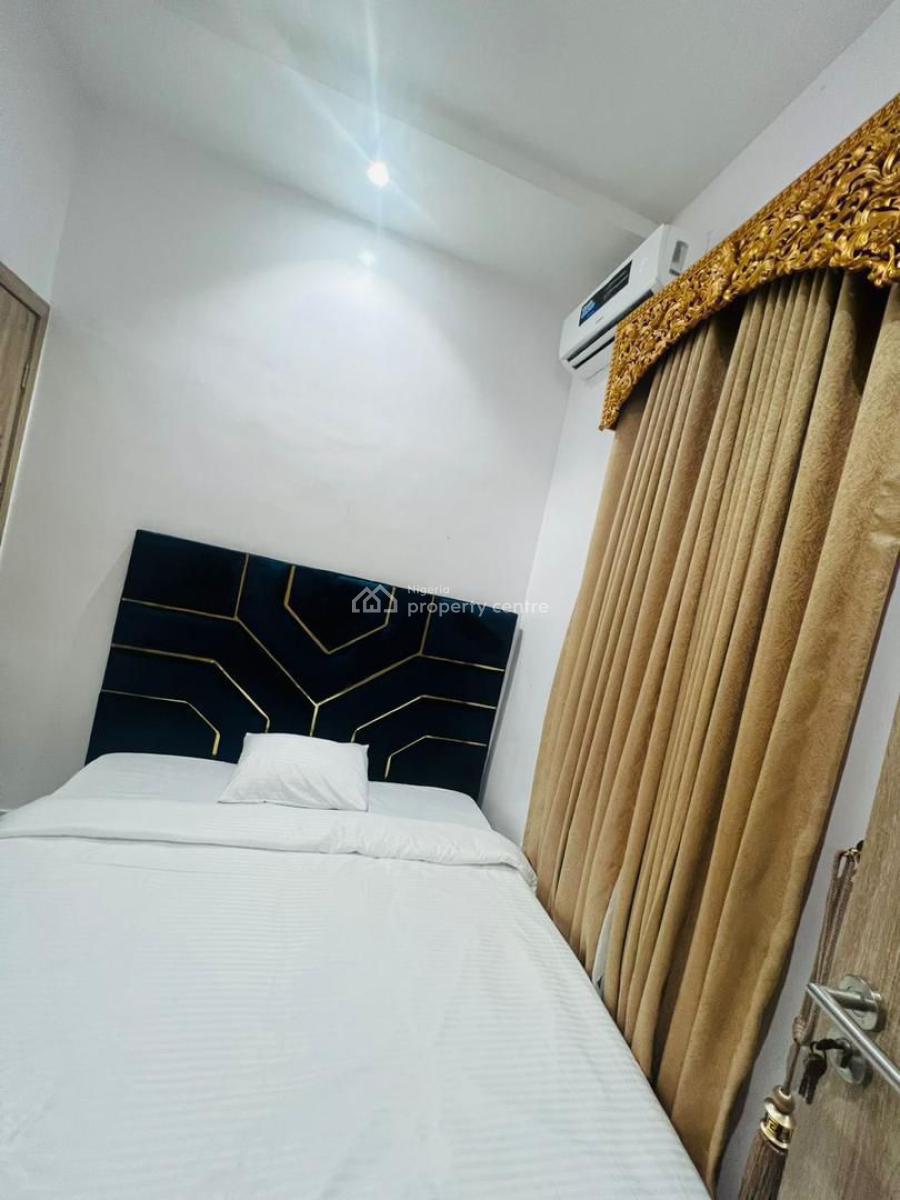Fully Furnished 4bedrooms with Bq, Ologolo, Lekki, Lagos, Flat / Apartment for Rent