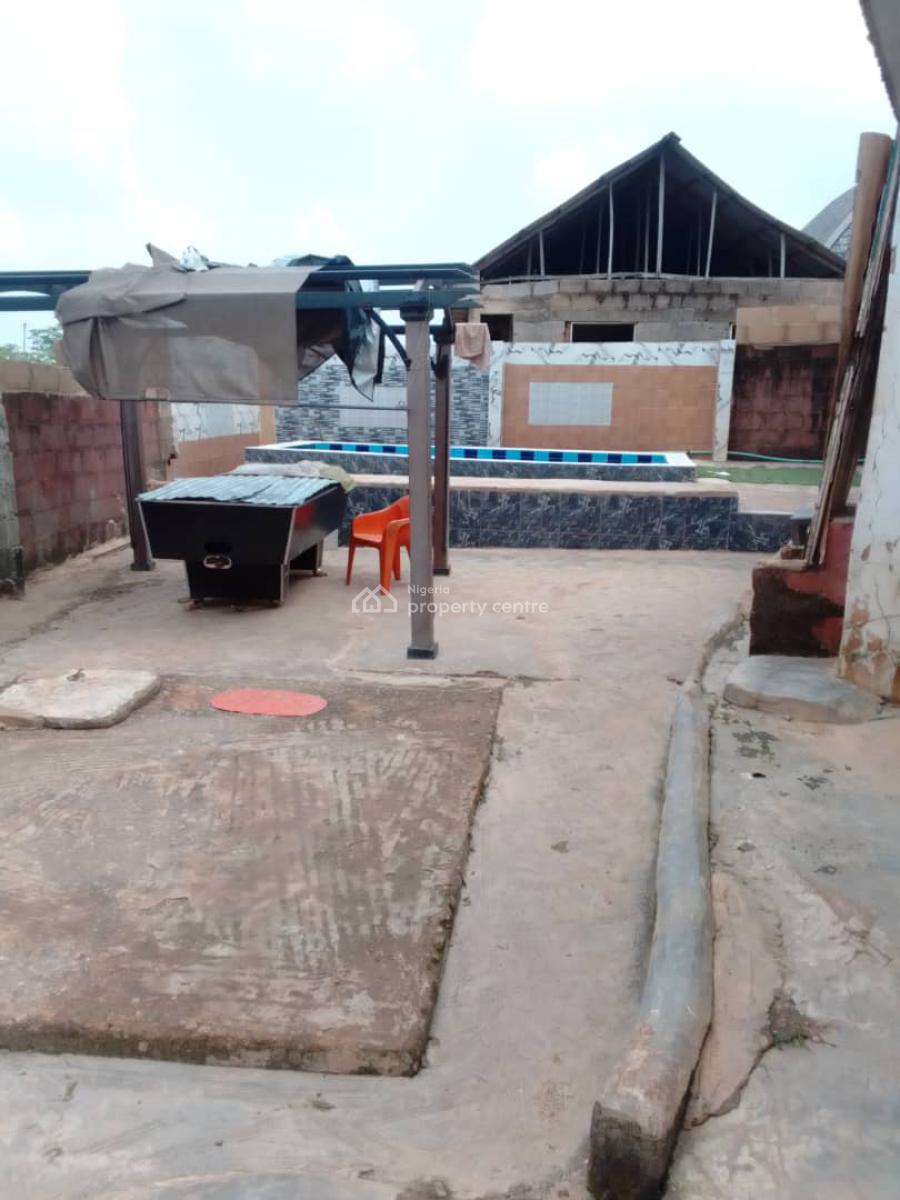 8rooms Modern Hotel with Swimming Pool, Itaoluo, Malato Estate, Ikorodu, Lagos, Hotel / Guest House for Sale