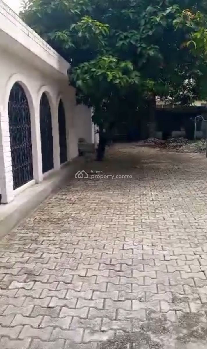 8 Rooms Detached House with 4 Room Boys Quarters, Victoria Island (vi), Lagos, Commercial Property for Rent