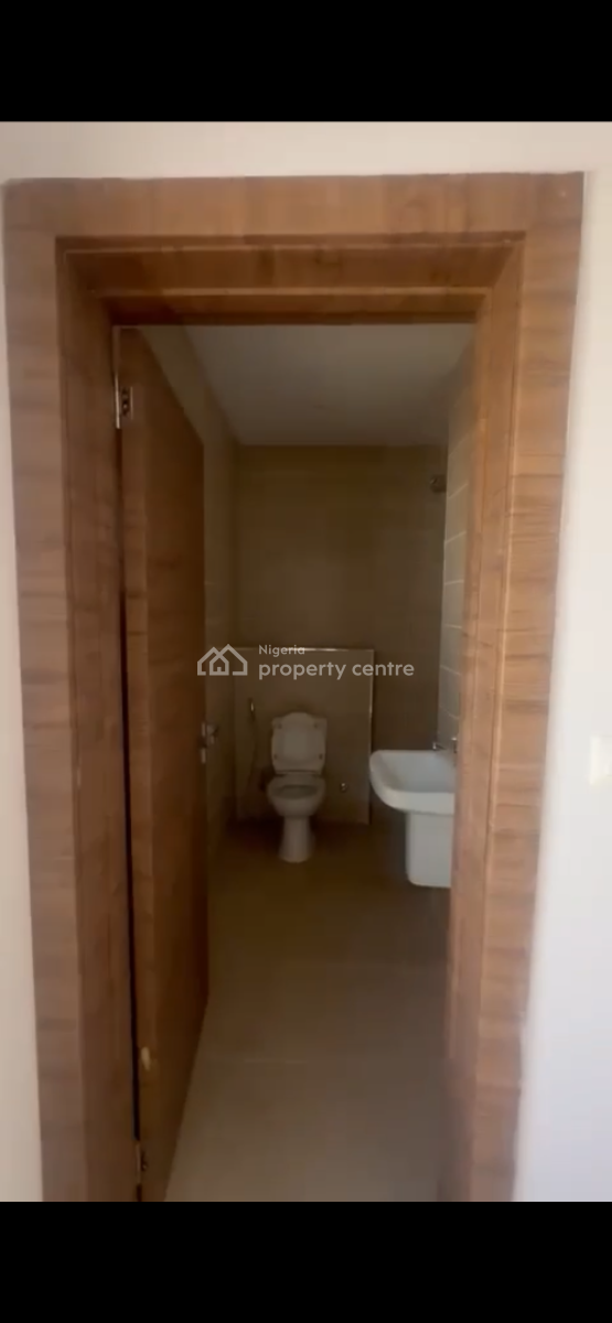 Nicely Built 2 Bedroom Apartment, Life Camp, Life Camp, Abuja, Flat / Apartment for Sale