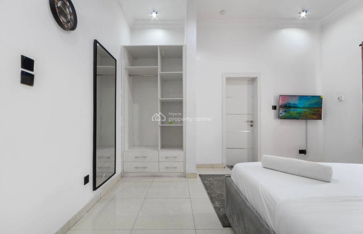 Vancouver --- 3 Bedroom Apartment Lekki Right, Maruwa (grey, Maruwa Lekki Right, Lekki, Lagos, Flat / Apartment Short Let