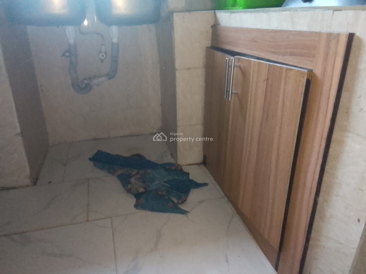 Spacious Luxury Shared Apartment with Excellent Features, Victory Estate Rd, Ogombo, Ajah, Lagos, Flat / Apartment for Rent