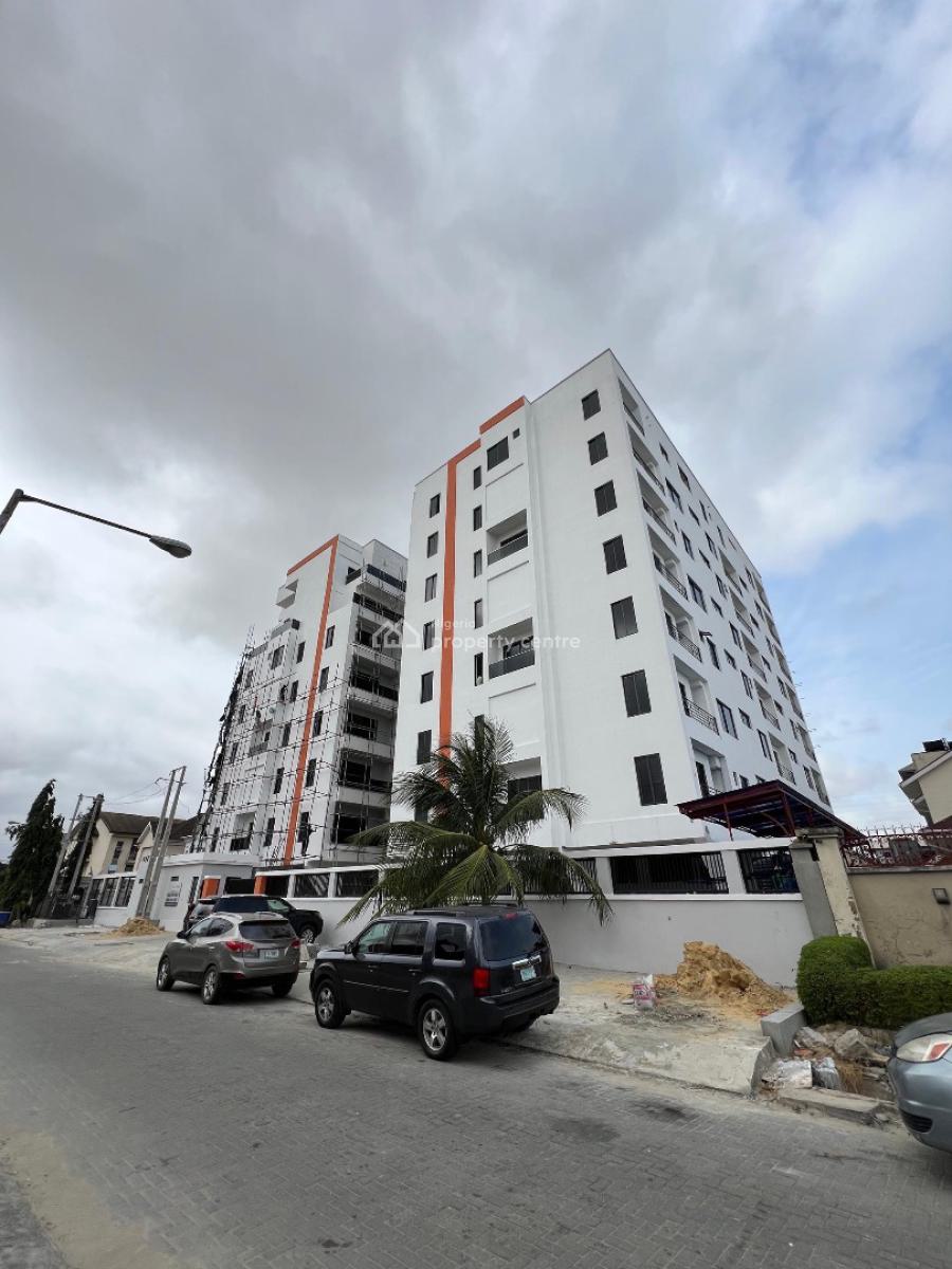 Spacious 5-bedroom Penthouse with Staff Quarters, Elevator, Cinema, Lekki Phase 1, Lekki, Lagos, Block of Flats for Sale