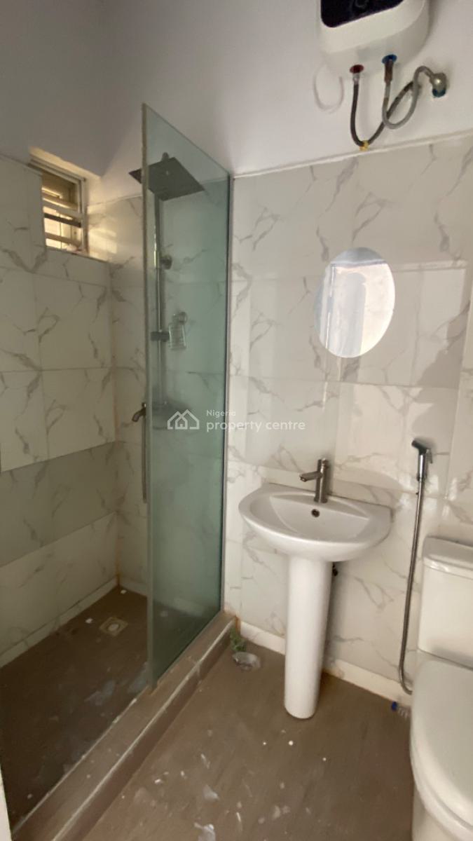 Well Maintained 3 Bedroom Terraced Duplex in a Call to Access Estate, Ikota, Lekki, Lagos, Terraced Duplex for Sale