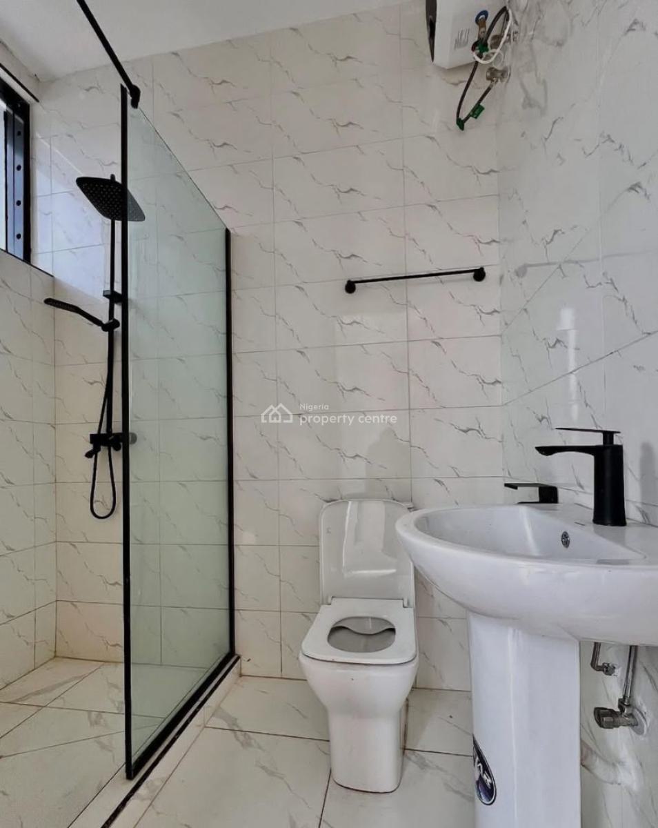 2 Bedroom Apartment, Ikota, Ikota, Lekki, Lagos, Flat / Apartment for Sale