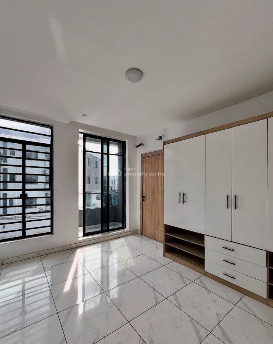 2 Bedroom Apartment, Ikota, Ikota, Lekki, Lagos, Flat / Apartment for Sale