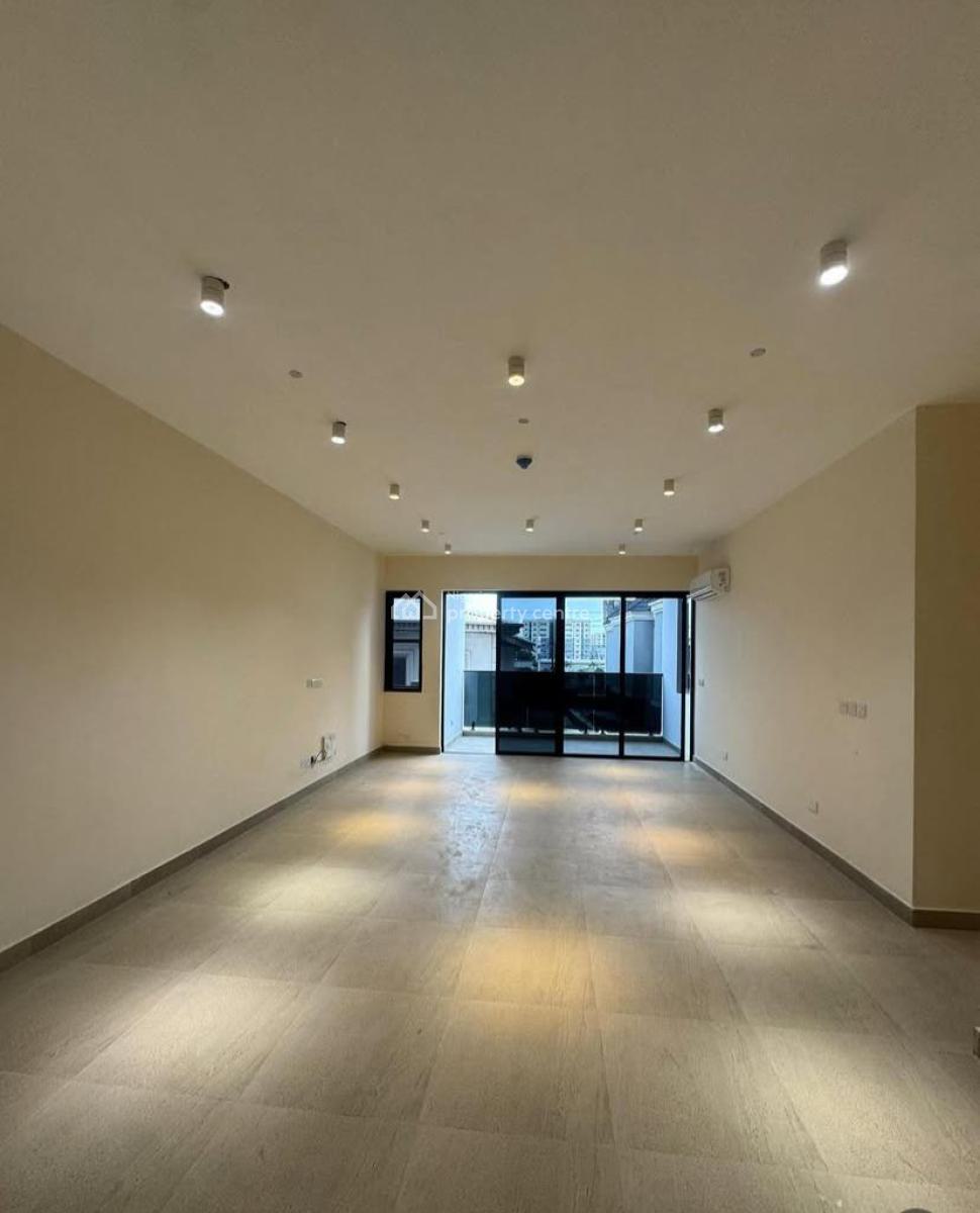 Exquisitely Detailed 2/3 Bedroom with Pool & Elevator, Lekki Phase 1, Lekki, Lagos, Flat / Apartment for Rent