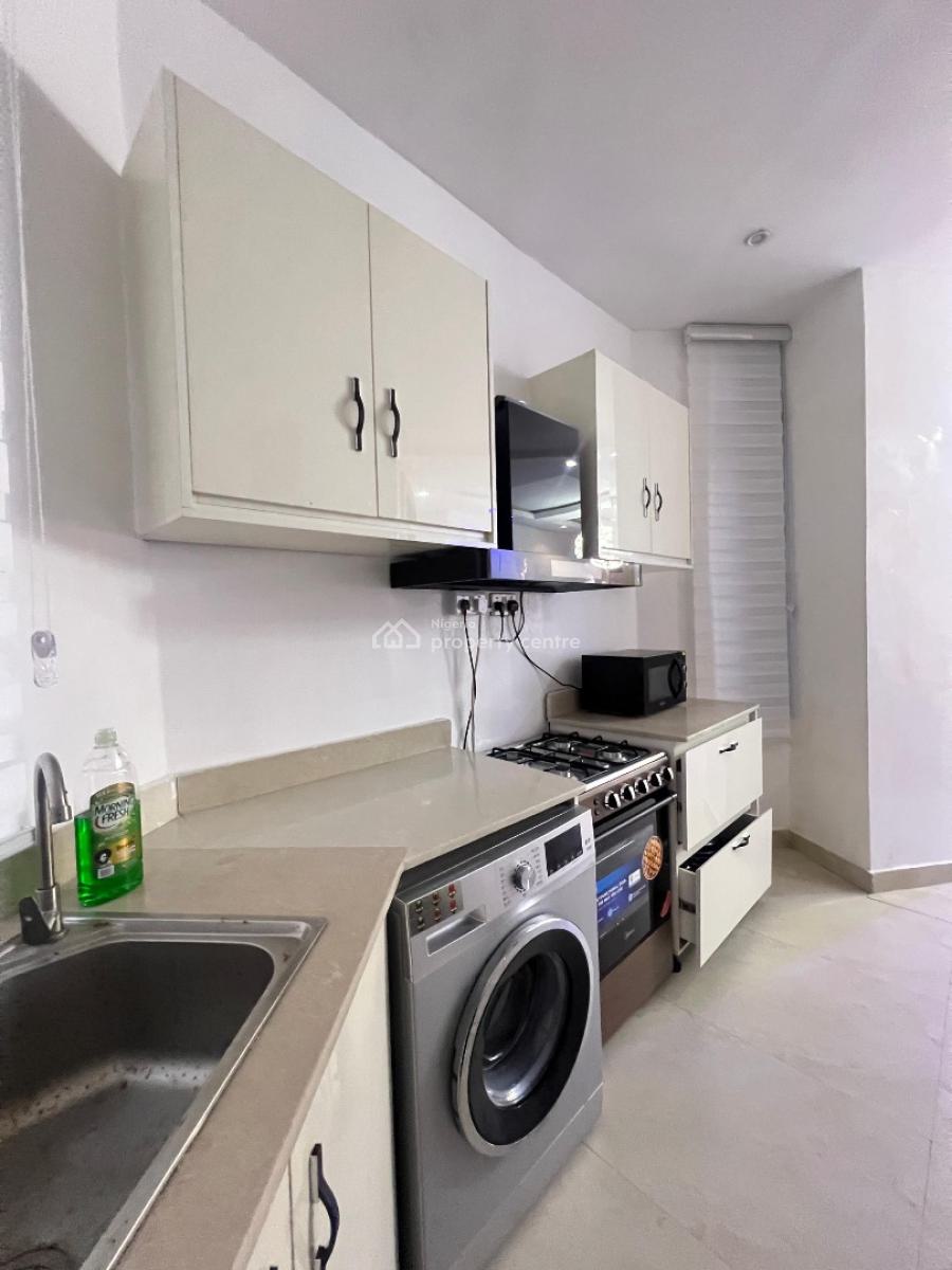 Luxurious Well Furnished 2 Bedroom Apartment with Pool & 24/7 Light, Lekki Phase 1, Lekki, Lagos, Flat / Apartment for Rent