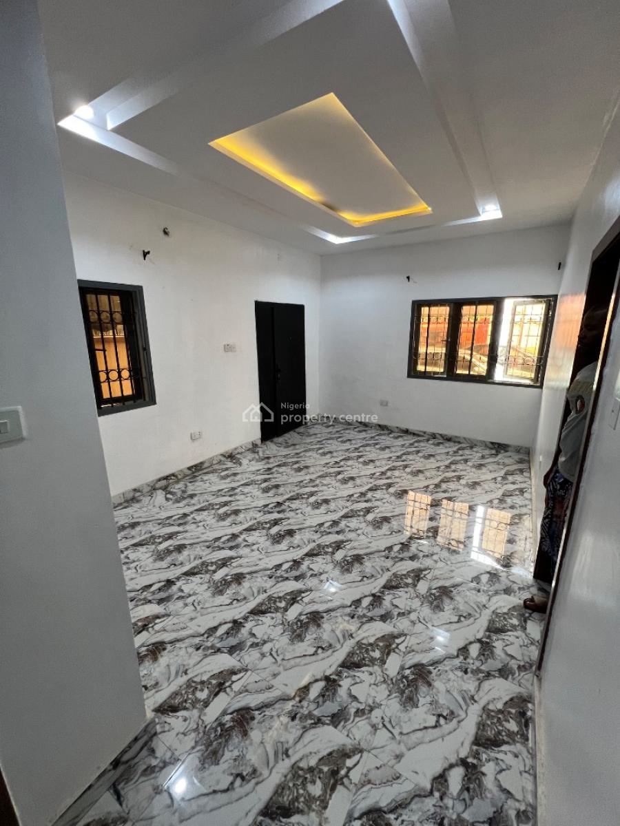 Super-clean 3-bedroom Flat (all Rooms En-suit) in a Secure Estate, Lekki Phase 1, Lekki, Lagos, Flat / Apartment for Rent