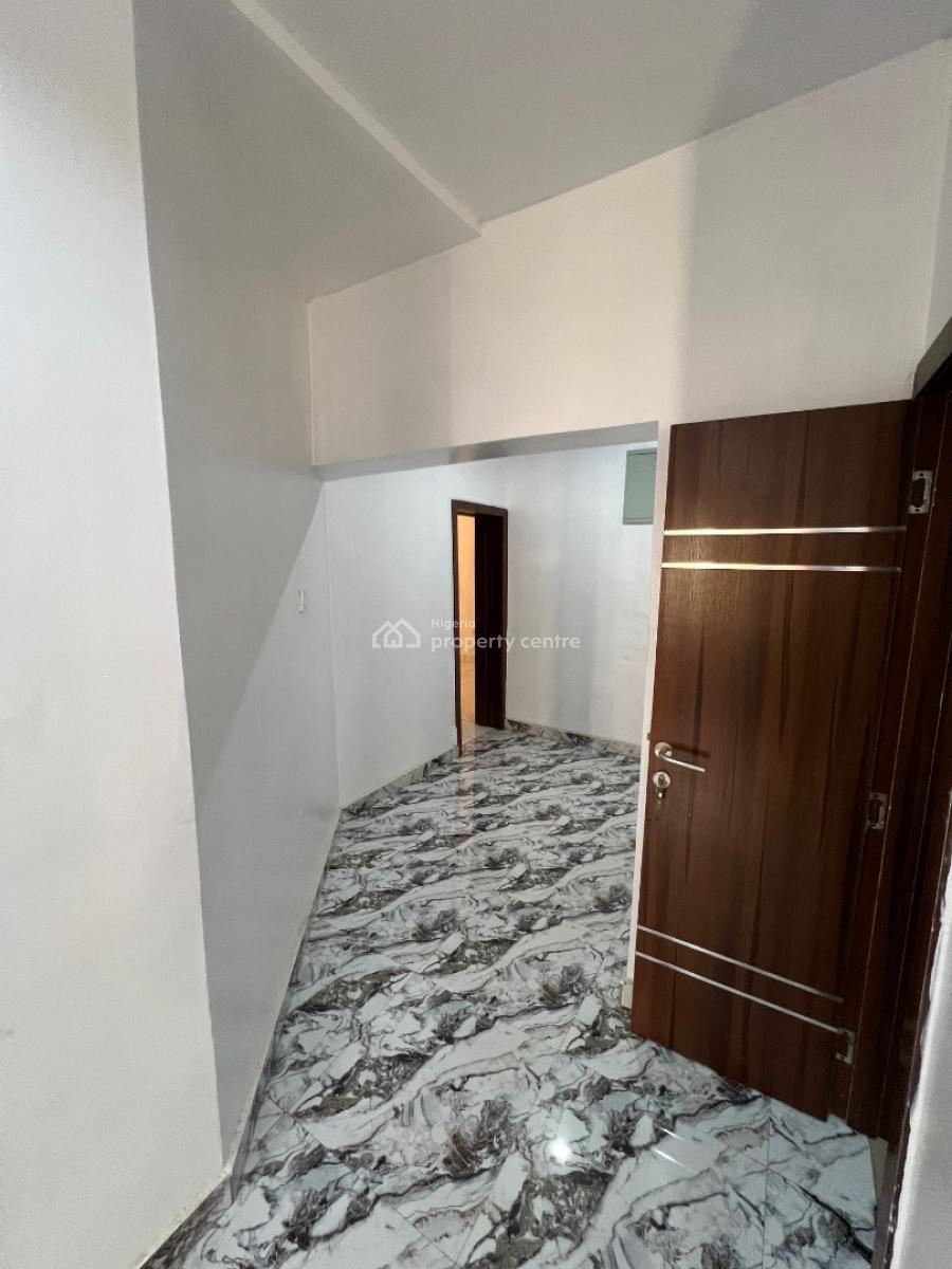 Super-clean 3-bedroom Flat (all Rooms En-suit) in a Secure Estate, Lekki Phase 1, Lekki, Lagos, Flat / Apartment for Rent