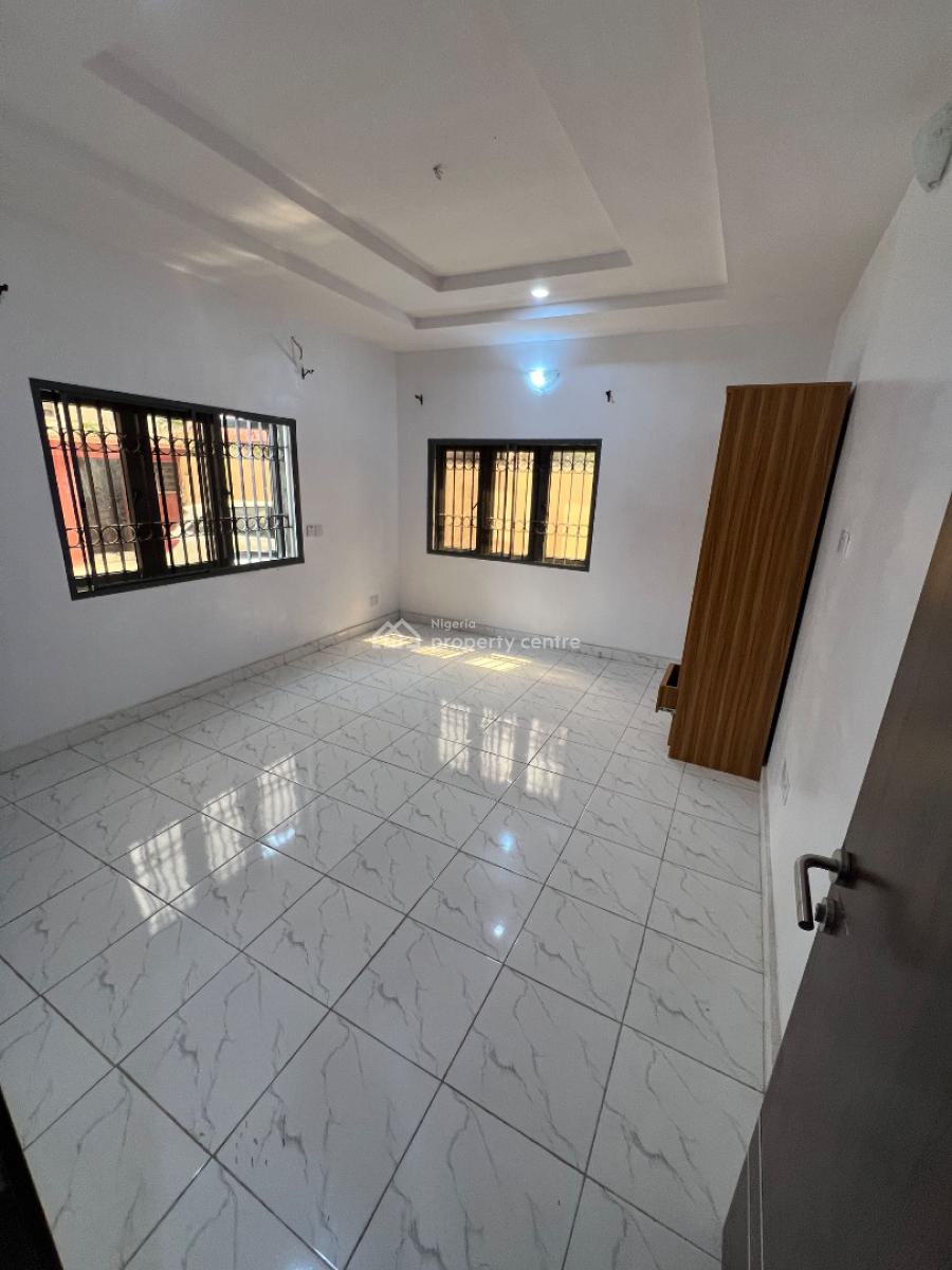 Super-clean 3-bedroom Flat (all Rooms En-suit) in a Secure Estate, Lekki Phase 1, Lekki, Lagos, Flat / Apartment for Rent