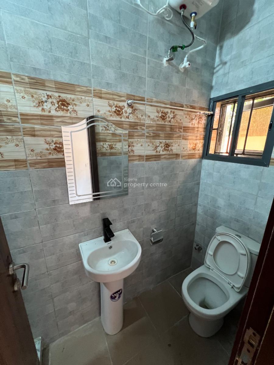 Super-clean 3-bedroom Flat (all Rooms En-suit) in a Secure Estate, Lekki Phase 1, Lekki, Lagos, Flat / Apartment for Rent