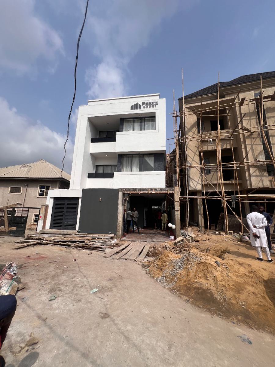 Perez Court -- Daily High Return on Investment, Ideal for Shortlet & Airbnb Investment, Surulere, Lagos, Flat / Apartment for Sale