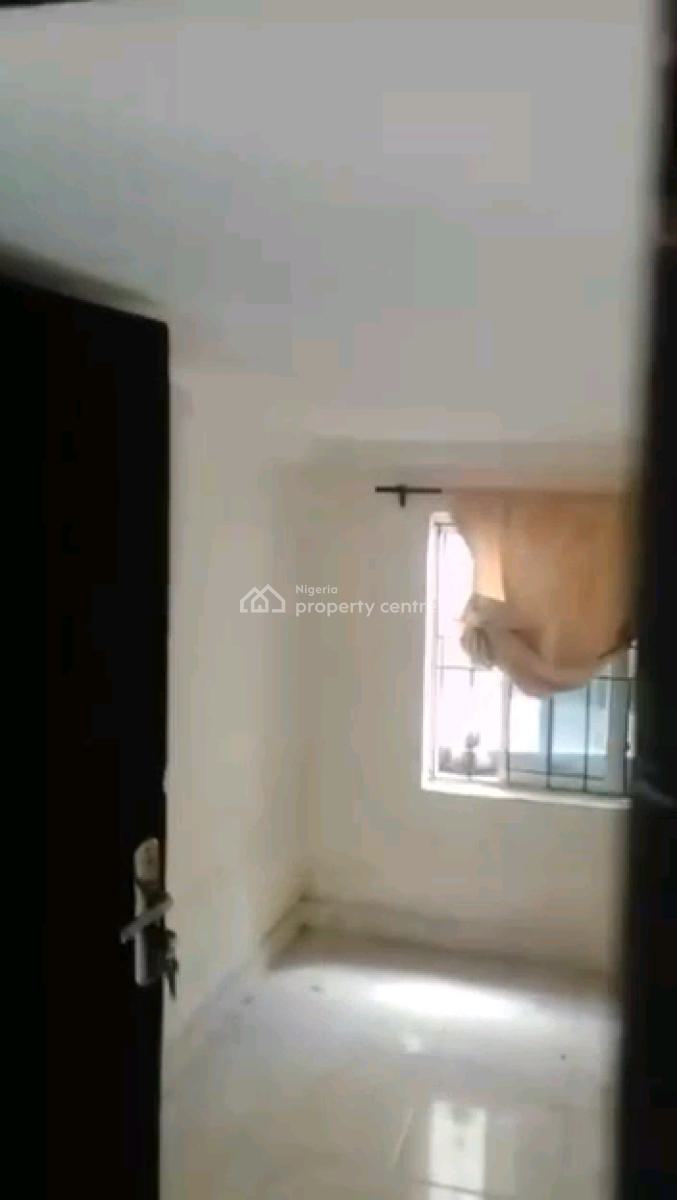 a Portable Descent Clean Miniflat Downstairs with a Wardrobe, Theo Okunusi, Alapere, Ketu, Lagos, Mini Flat (room and Parlour) for Rent