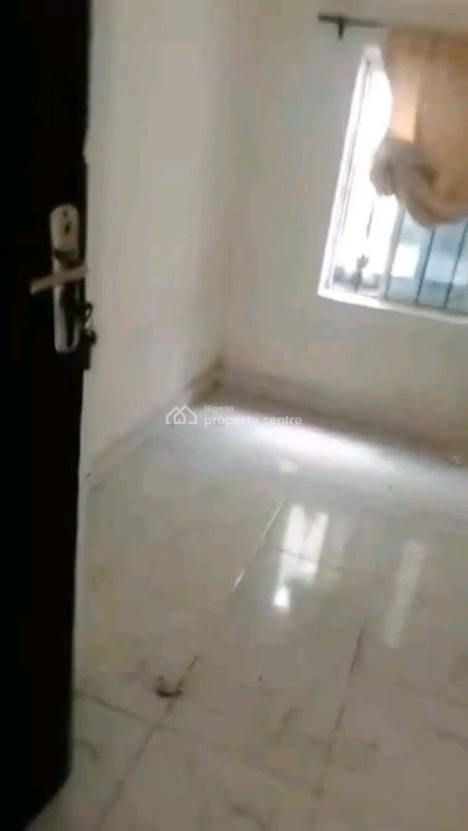 a Portable Descent Clean Miniflat Downstairs with a Wardrobe, Theo Okunusi, Alapere, Ketu, Lagos, Mini Flat (room and Parlour) for Rent