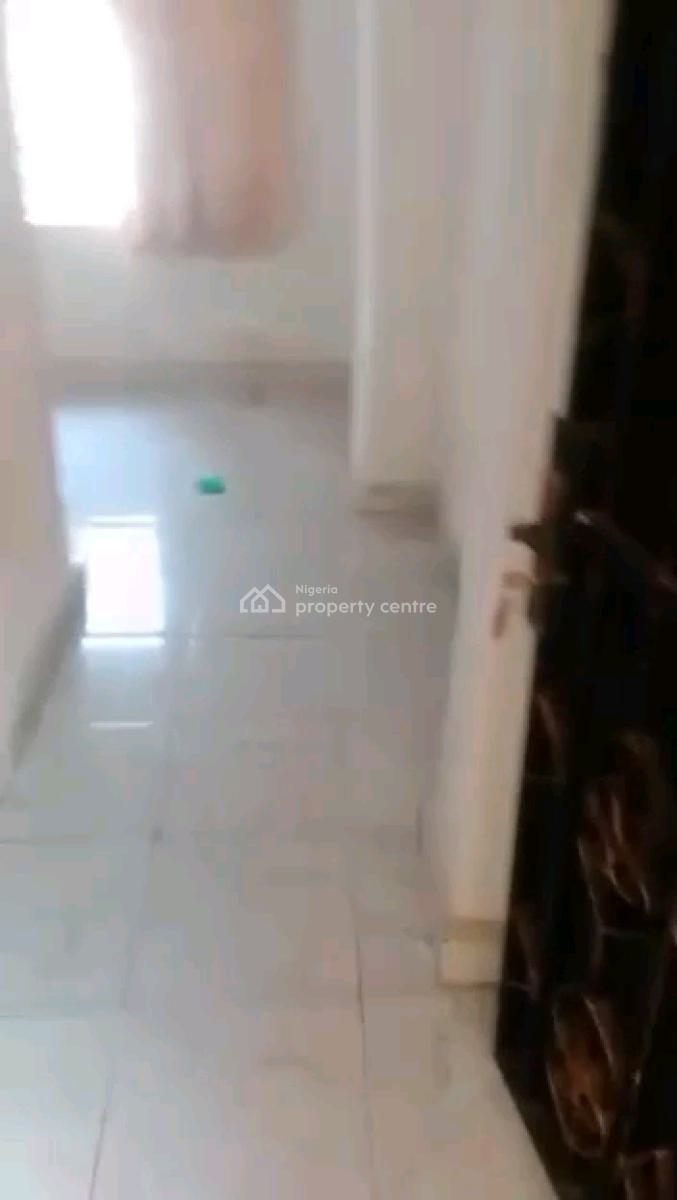 a Portable Descent Clean Miniflat Downstairs with a Wardrobe, Theo Okunusi, Alapere, Ketu, Lagos, Mini Flat (room and Parlour) for Rent