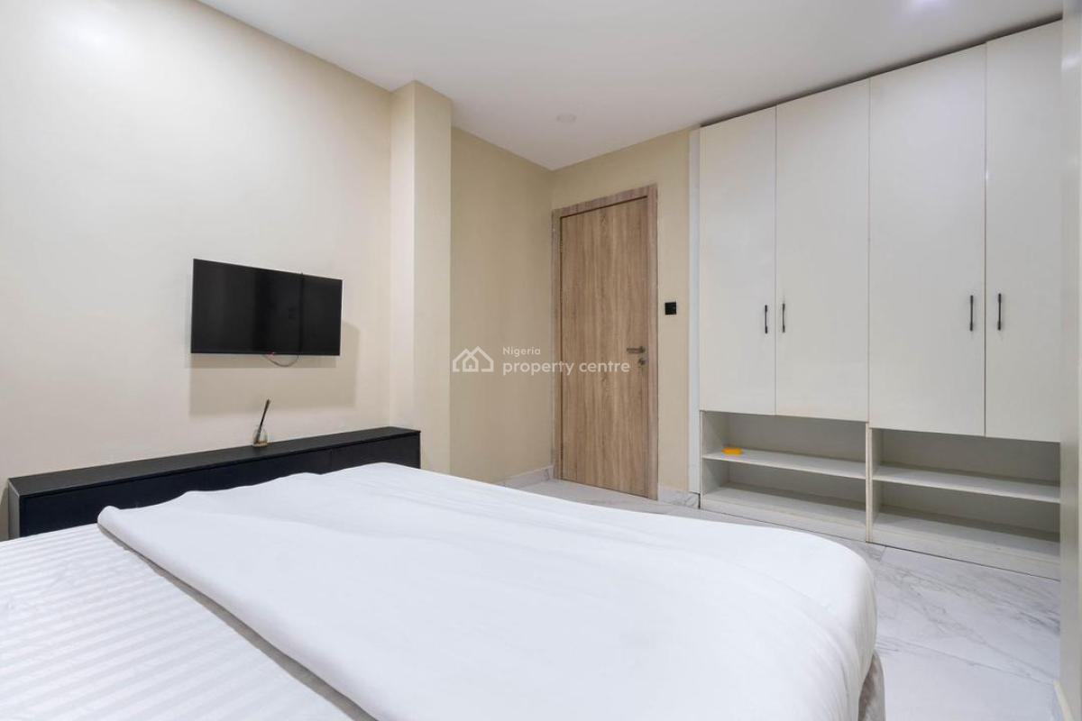 Newly Furnished 2bedroom Apartment with Pool, Lekki Phase 1, Lekki, Lagos, Flat / Apartment Short Let