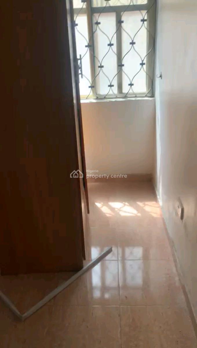 a Lovely and Fantastic 3 Bed Rooms, Akoka, Yaba, Lagos, Flat / Apartment for Rent