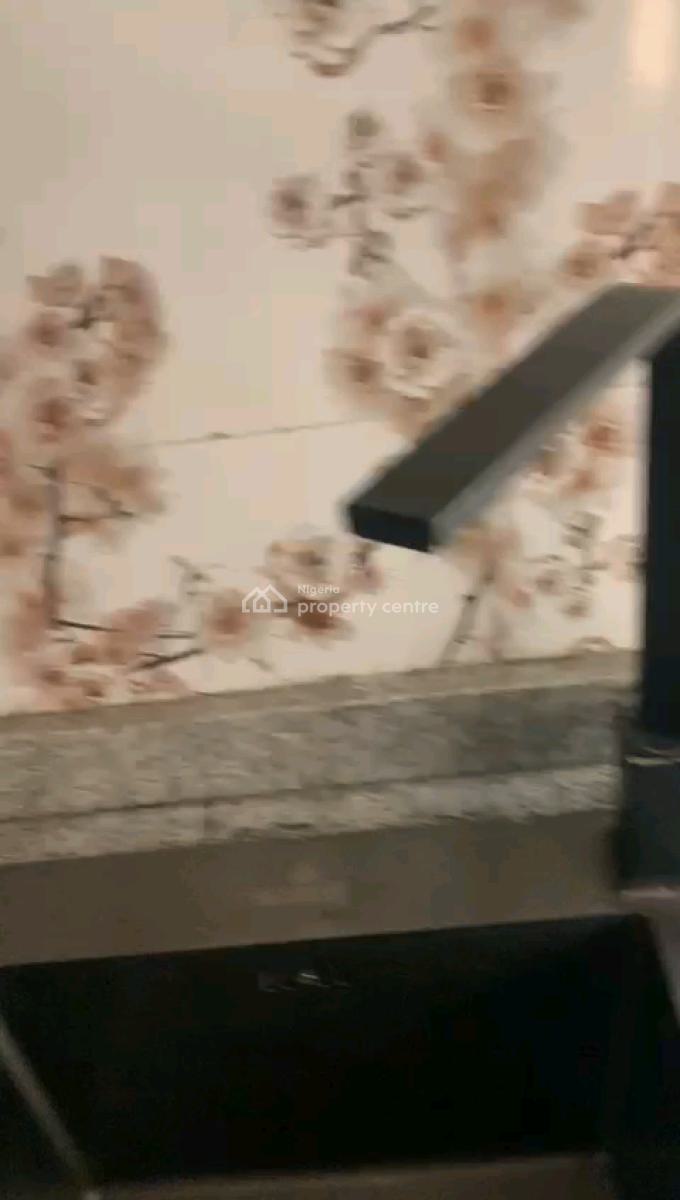 a Lovely and Fantastic 3 Bed Rooms, Akoka, Yaba, Lagos, Flat / Apartment for Rent