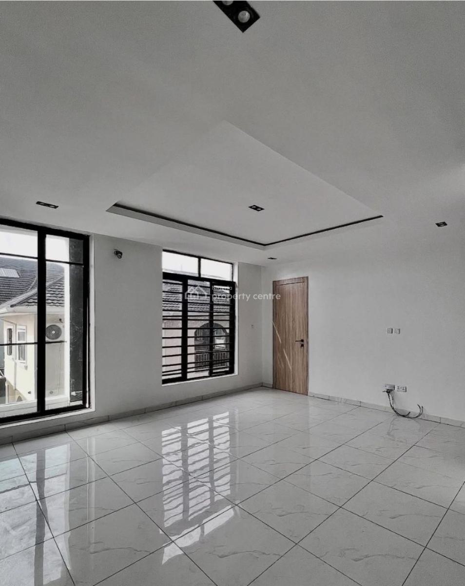 Fully Serving 2 Bedrooms Apartment, Ikate, Lekki, Lagos, Flat / Apartment for Sale