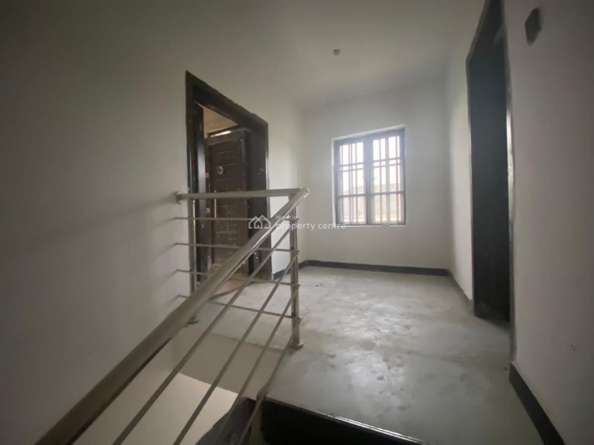 Spacious 3 Bedrooms Penthouse, Ikota, Lekki, Lagos, Flat / Apartment for Rent