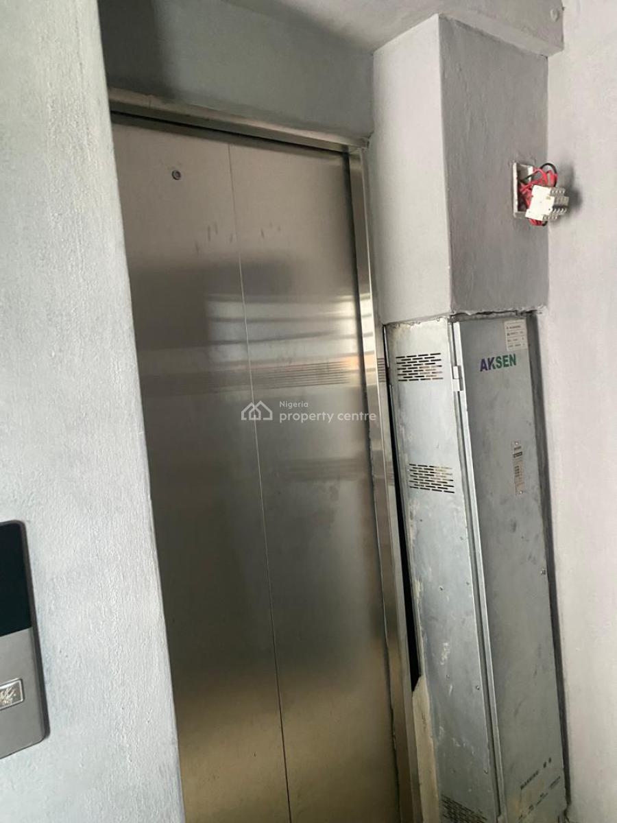3bedroom Flat in Off Awolowo Road Ikoyi, Off Awolowo Road Ikoyi, Ikoyi, Lagos, House for Sale