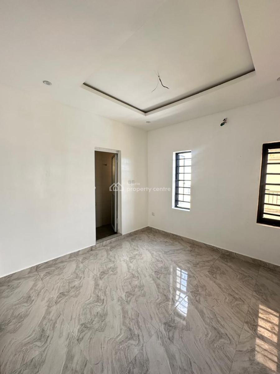 Beautiful 2 Bedroom Apartment, Lekki, Ologolo, Lekki, Lagos, Flat / Apartment for Sale