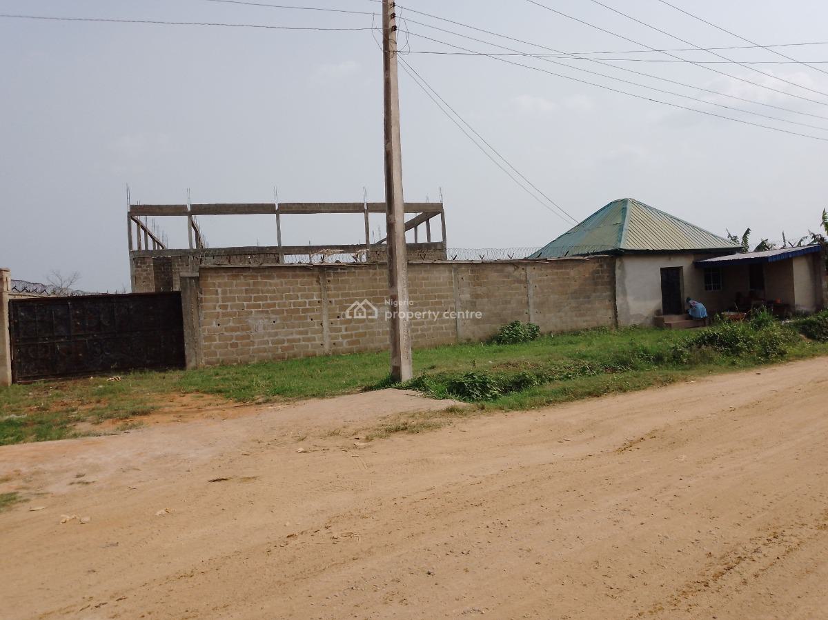 Uncompleted Commercial Factory Warehouse., Obaran Road By Ofada Round About Mowe., Mowe Ofada, Ogun, Factory for Sale