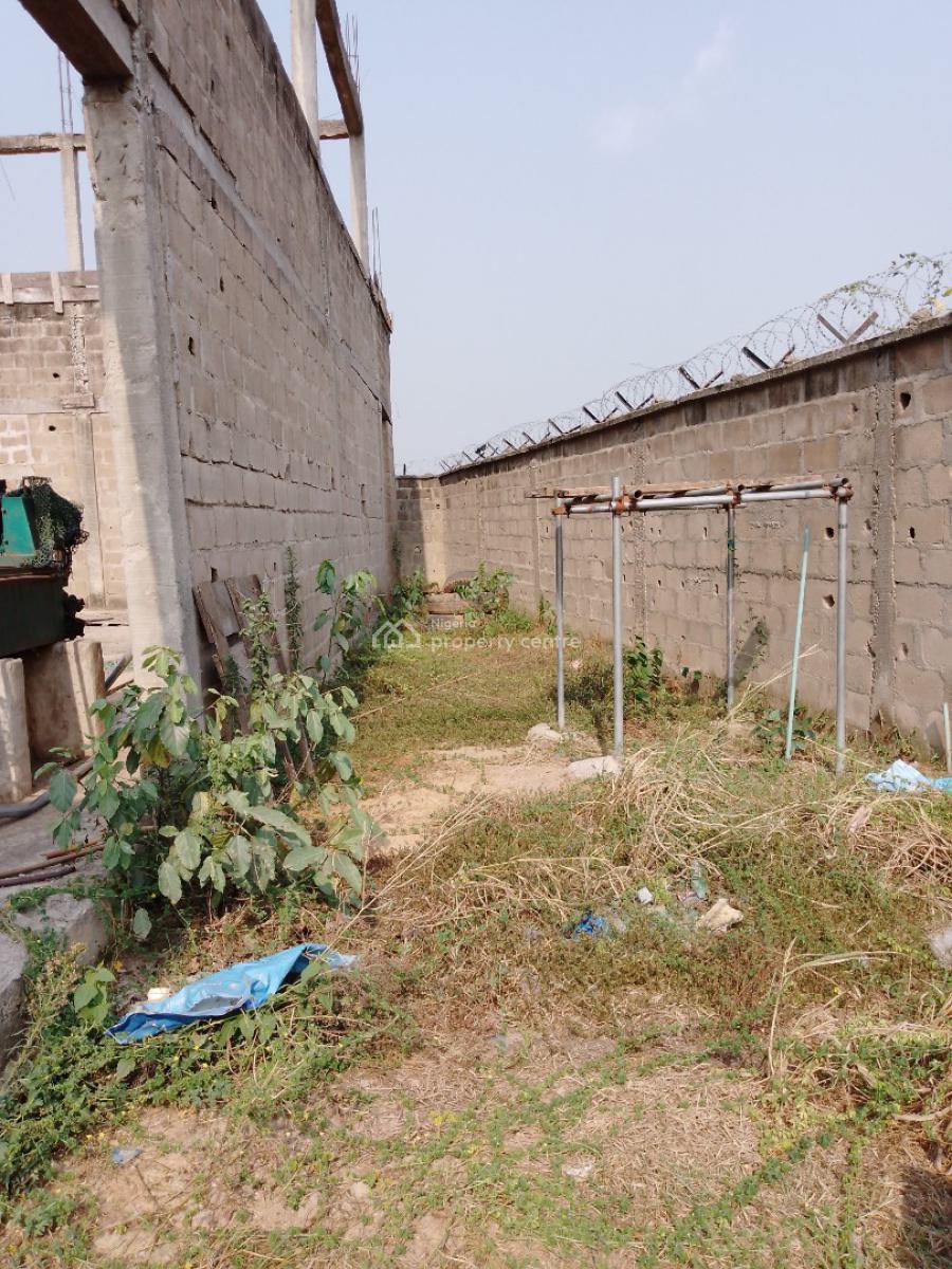 Uncompleted Commercial Factory Warehouse., Obaran Road By Ofada Round About Mowe., Mowe Ofada, Ogun, Factory for Sale